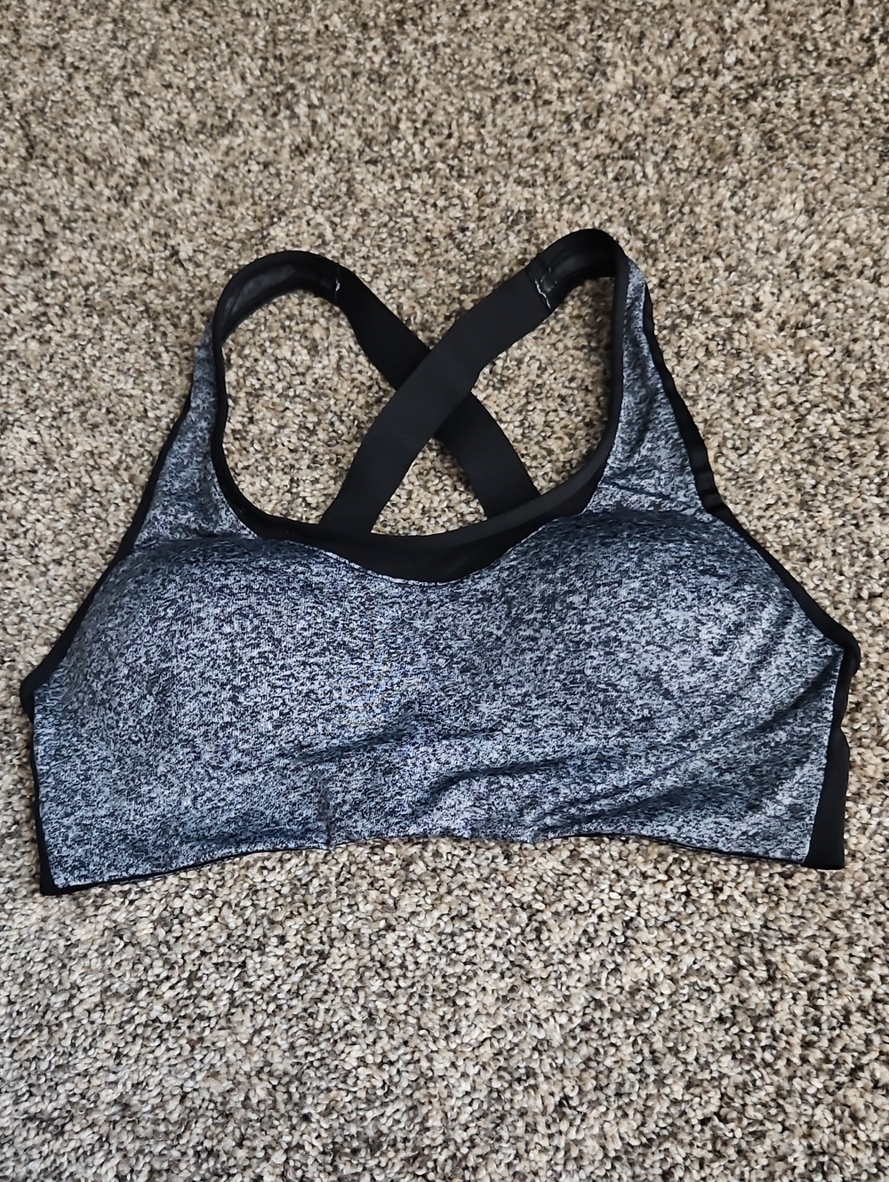 NWOT VS PINK Spot Bra